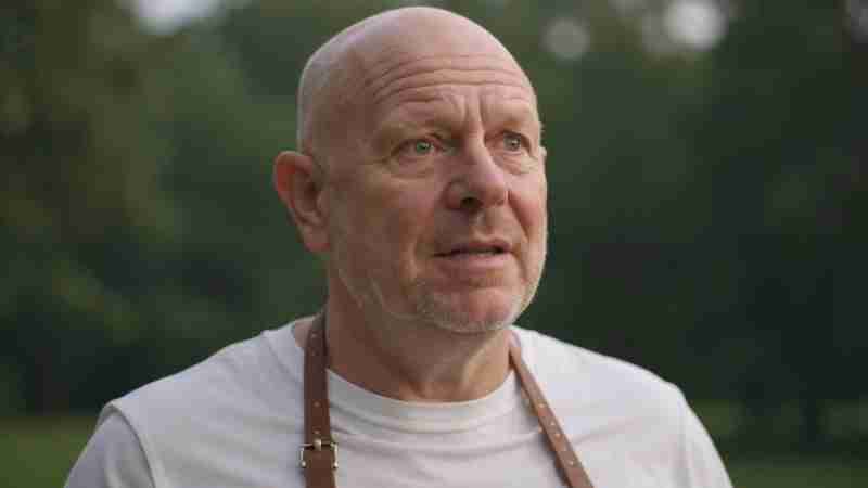 Tom Kerridge cooks us trough his Oakham Gold, 100% RSPCA assured roast chicken.

Facebook: https://www.facebook.com/MarksandSpencer/
Twitter: https://twitter.com/marksandspencer
Instagram: https://www - Digital concept art for illustrative purpose, tags: ein traditioneller sonntagsbraten - Monok